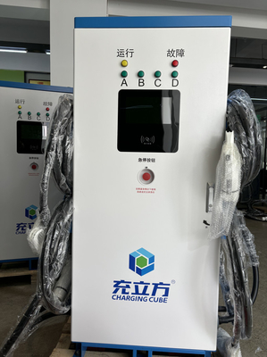 अच्छी कीमत IP55 160KW एकीकृत डीसी ईवी चार्जिंग स्टेशन चार बंदूकें अनुकूलित के साथ ऑनलाइन